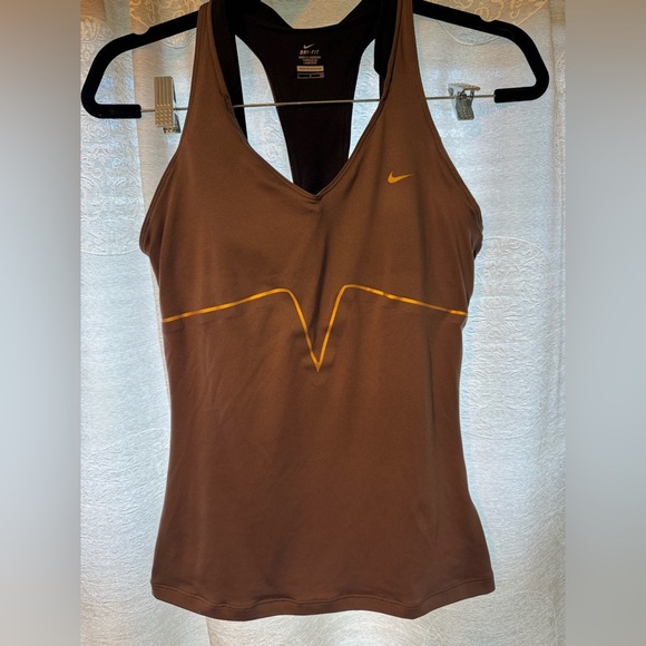Nike Dri-Fit Brown Athletic Workout Gym Tan Top Women Sz Small EUC Fast shipping - Picture 1 of 9